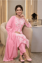 Majestic Diva's Baby Pink Floral Printed Dupatta Set