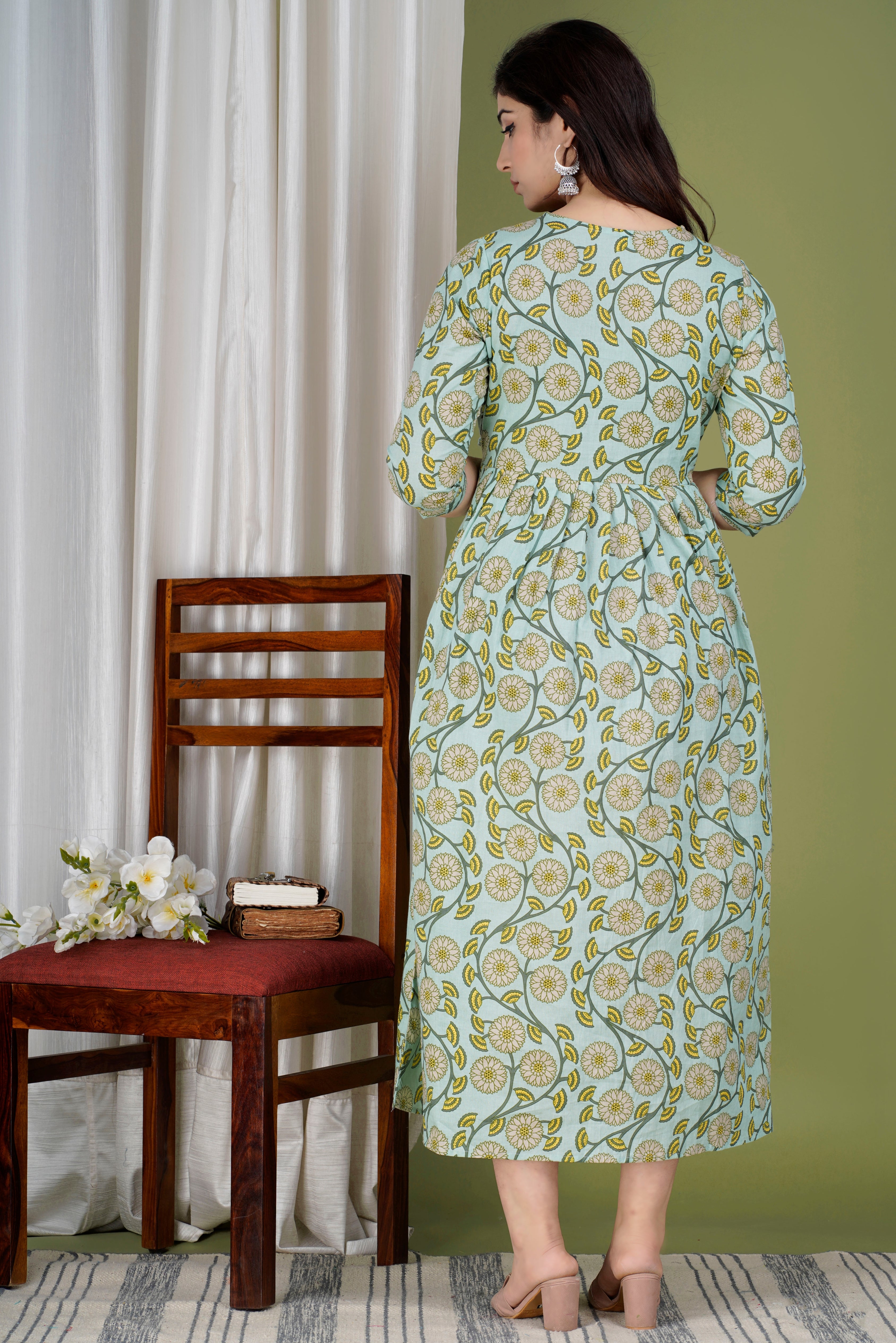 Majestic divas Cotton Mint Green Floral Vine Printed Maternity Feeding Kurta Dress with Dual Zippers