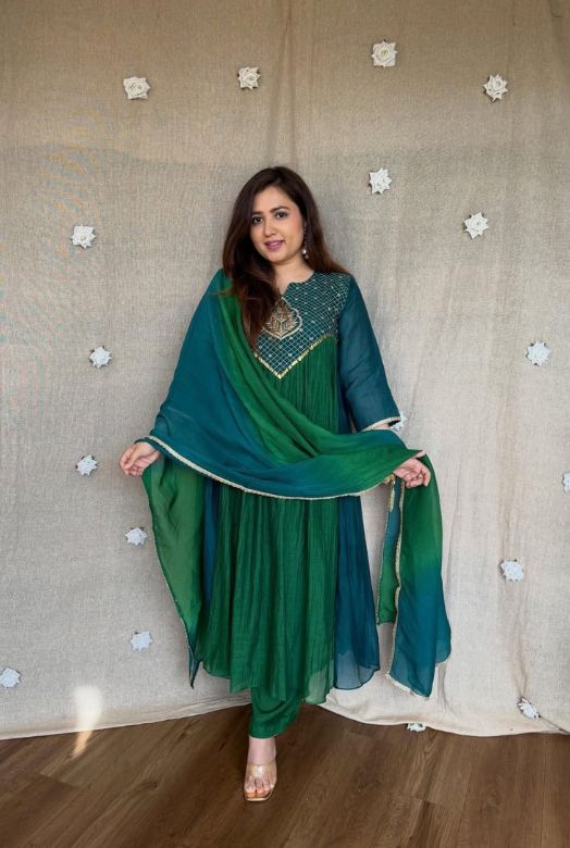Royal Green Pure Mal Chanderi Anarkali Dupatta Set with Handwork Yoke & 2-Tone Shading