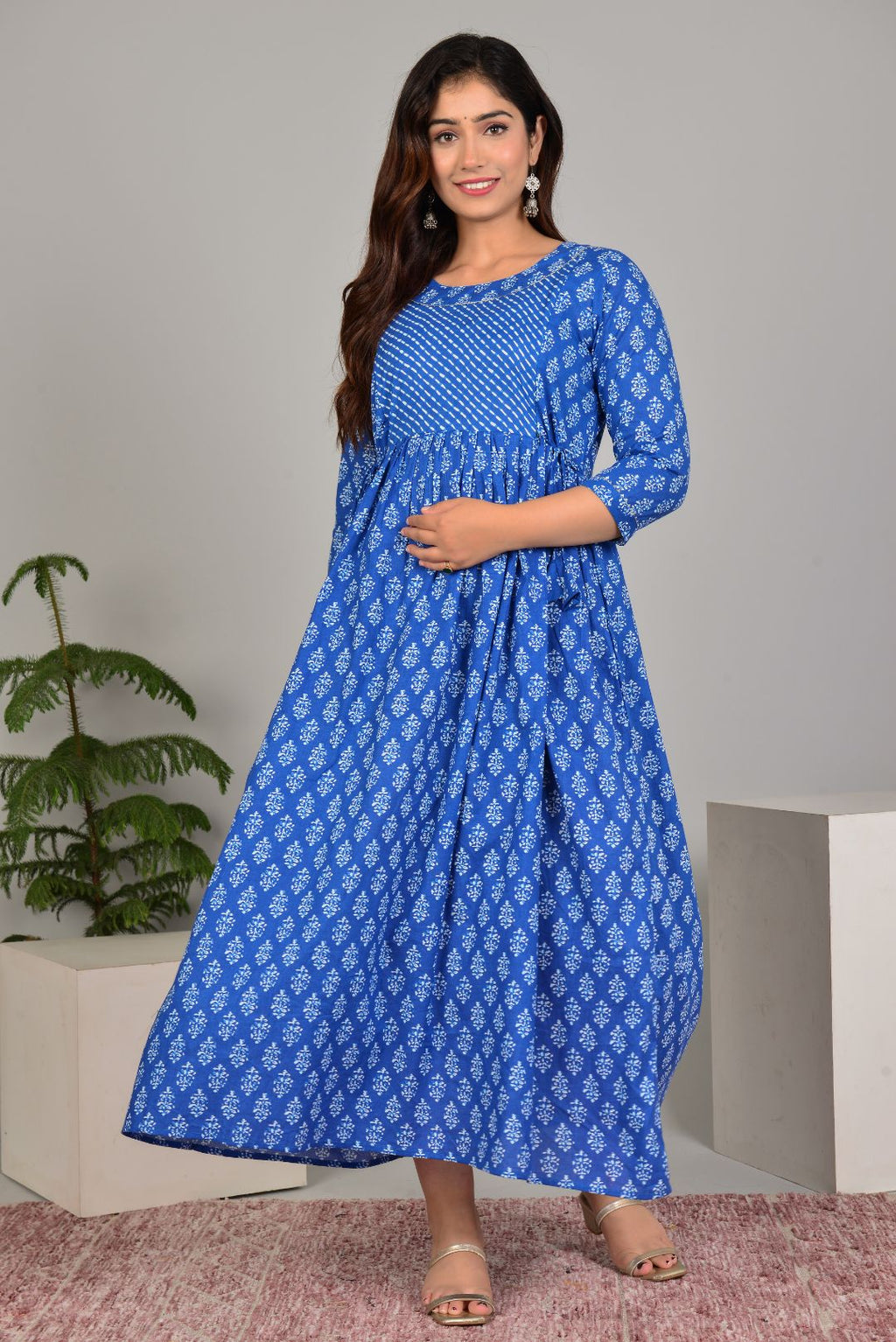 Majestic divas Cotton Blue White Buta Printed Maternity Feeding Kurta Dress with Dual Zippers