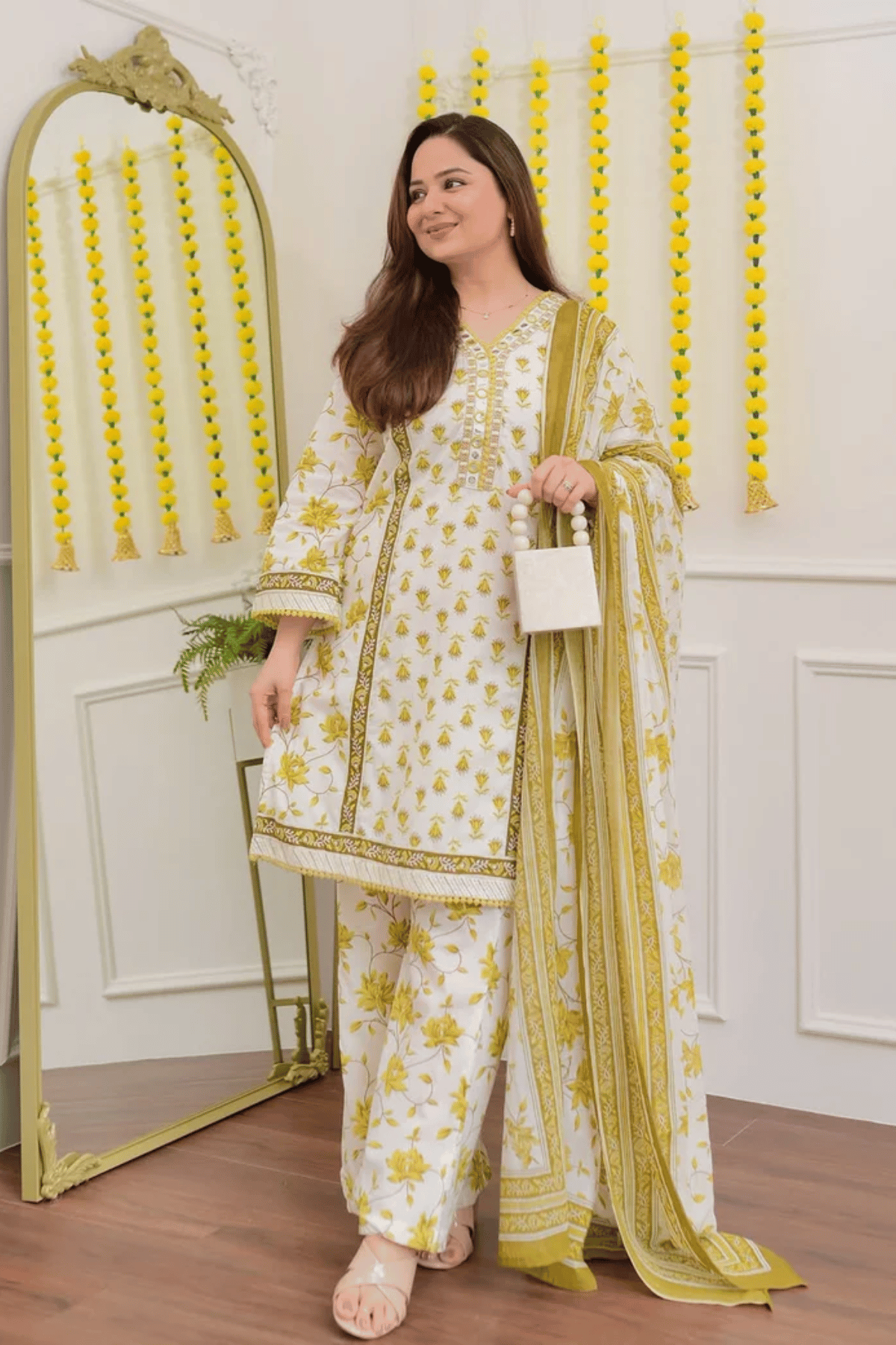 Majestic Diva's White & Mustard Floral Dupatta Set