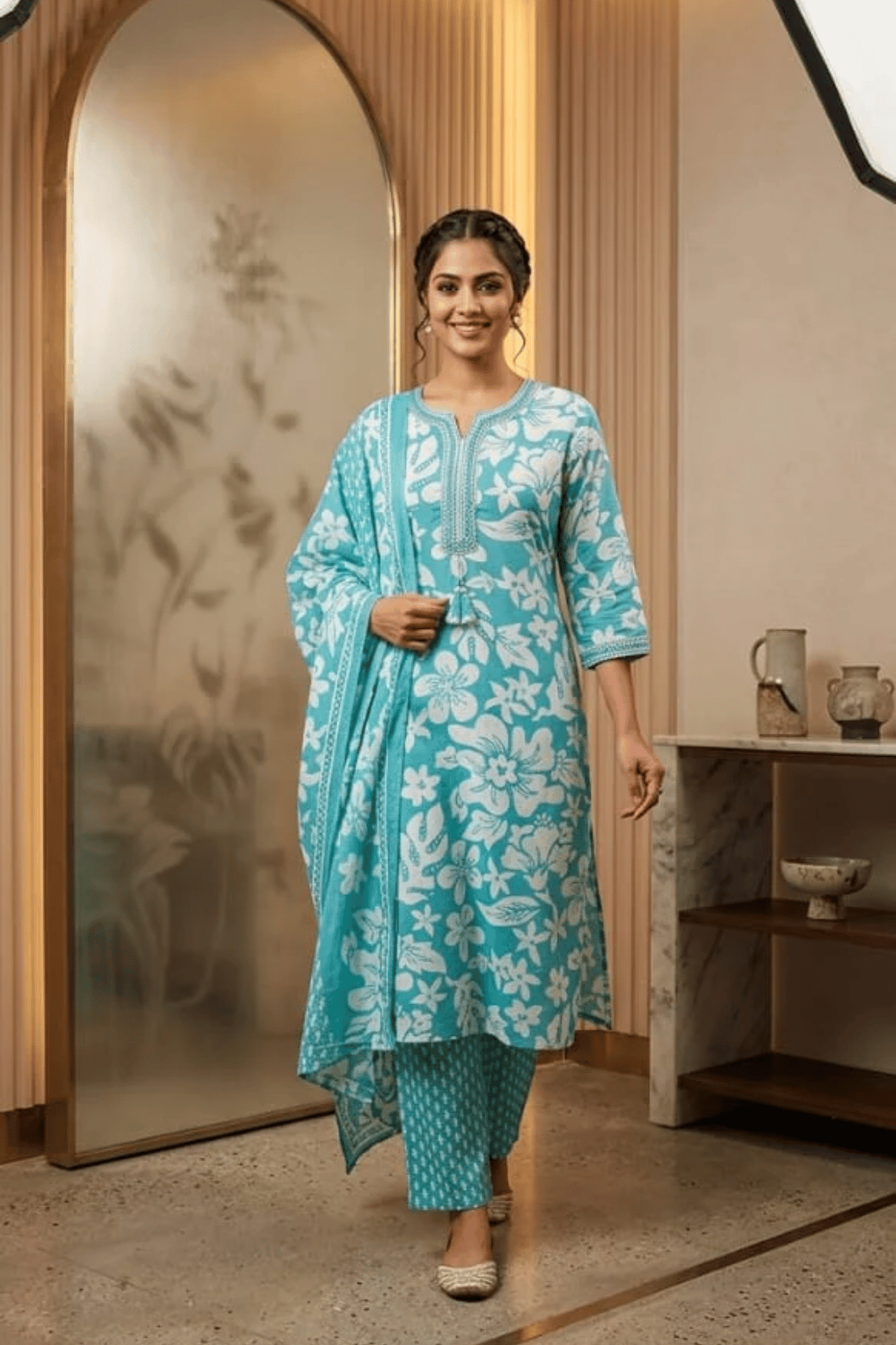 Majestic Diva's Sky Blue Floral Printed Dupatta Set