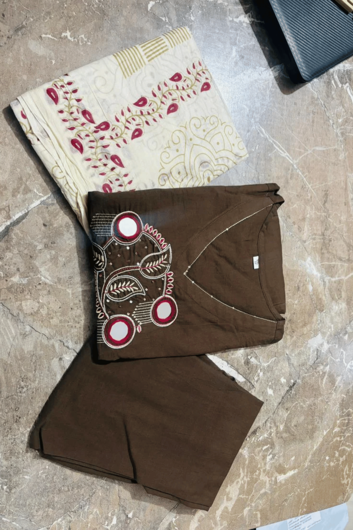 Majestic Diva's Olive Brown Embroidered Dupatta Set