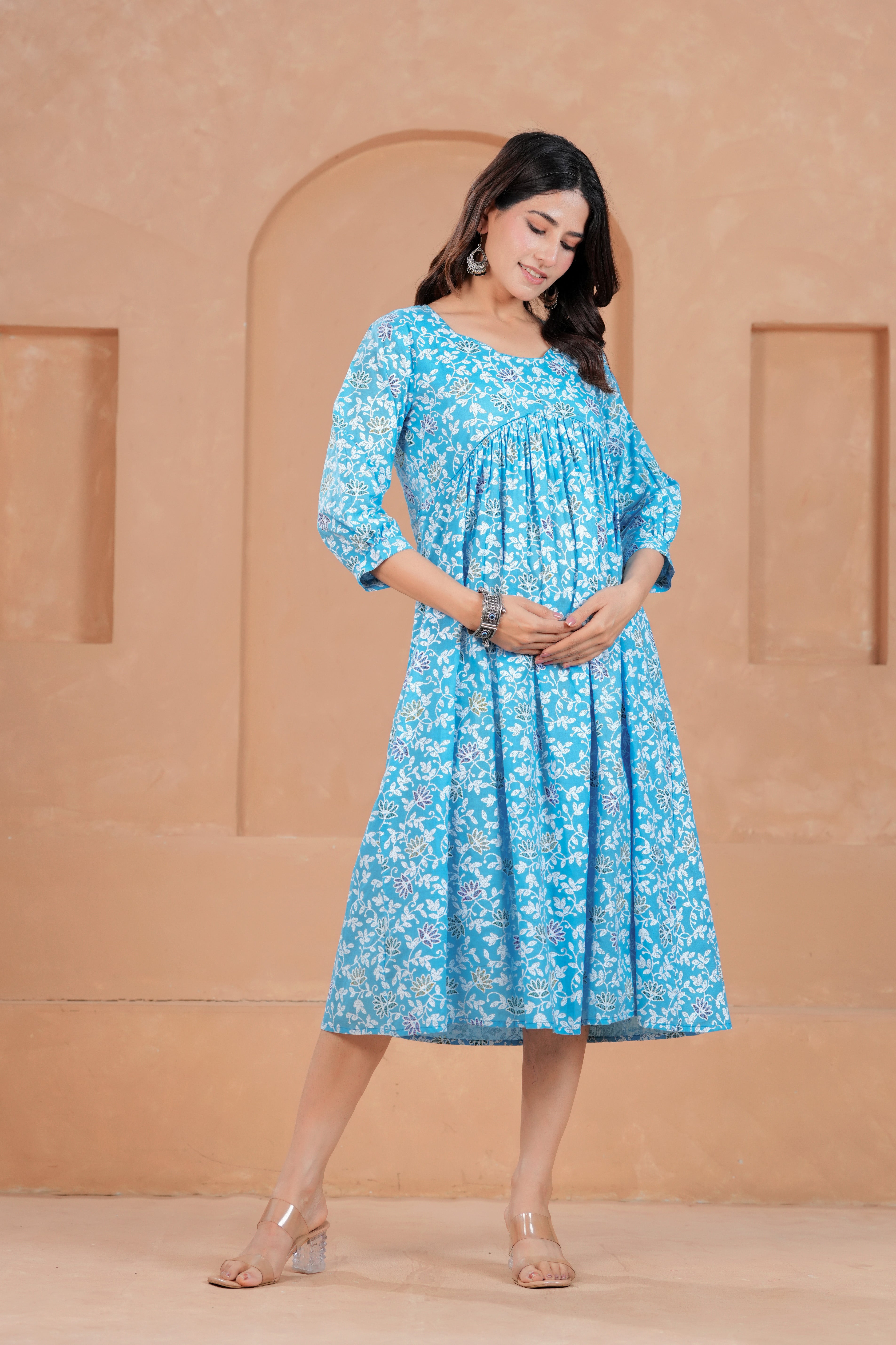 Majestic Divas Cotton Sky Blue Floral Printed Maternity Feeding Kurta Dress with Round Neck & Dual Side Zippers
