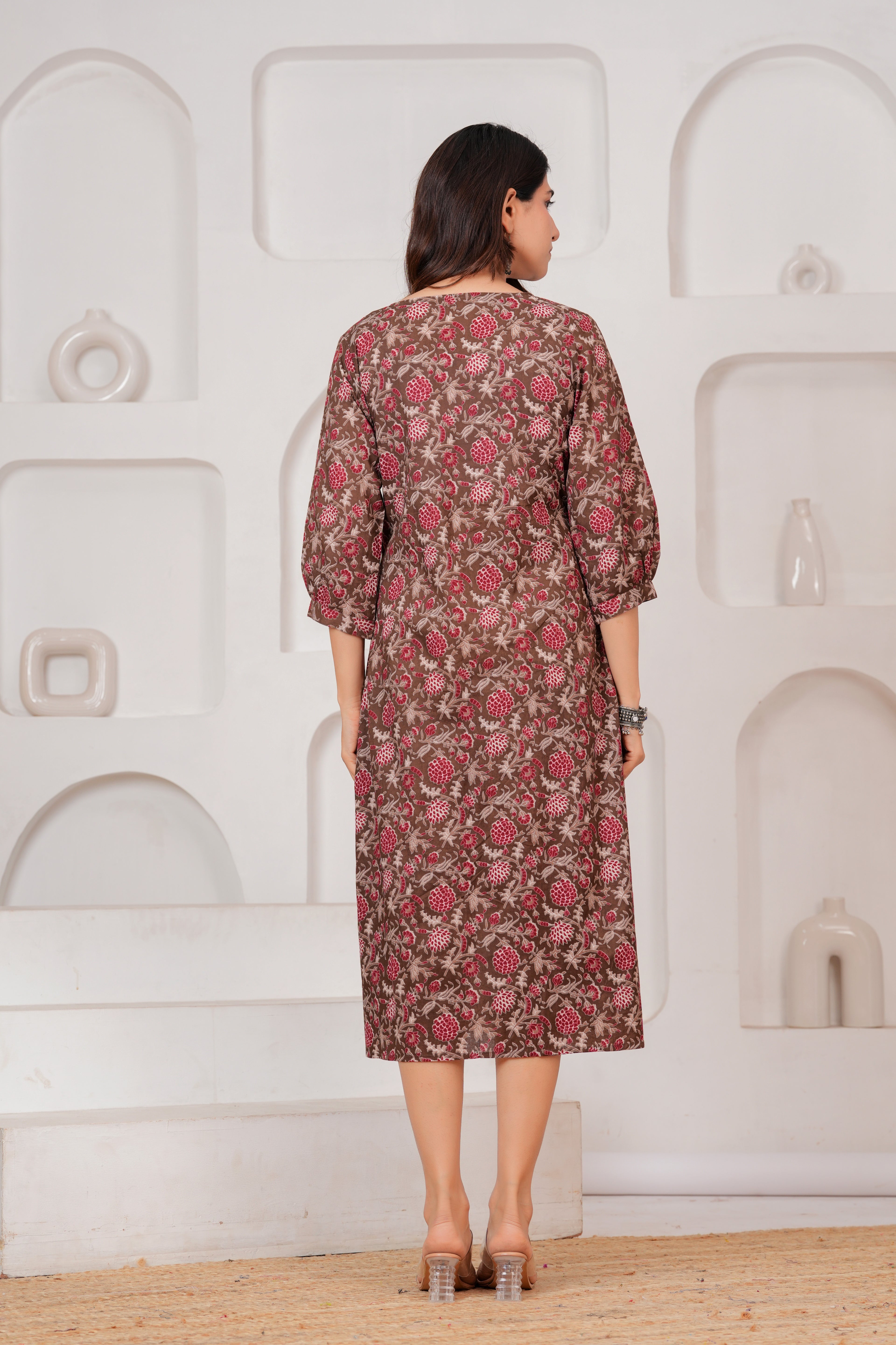Majestic Divas Cotton Brown Floral Printed Maternity Feeding Kurta Dress with Round Neck & Dual Side Zippers