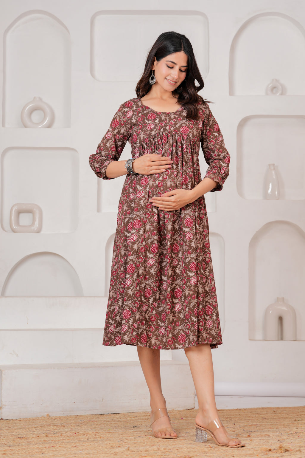 Majestic Divas Cotton Brown Floral Printed Maternity Feeding Kurta Dress with Round Neck & Dual Side Zippers
