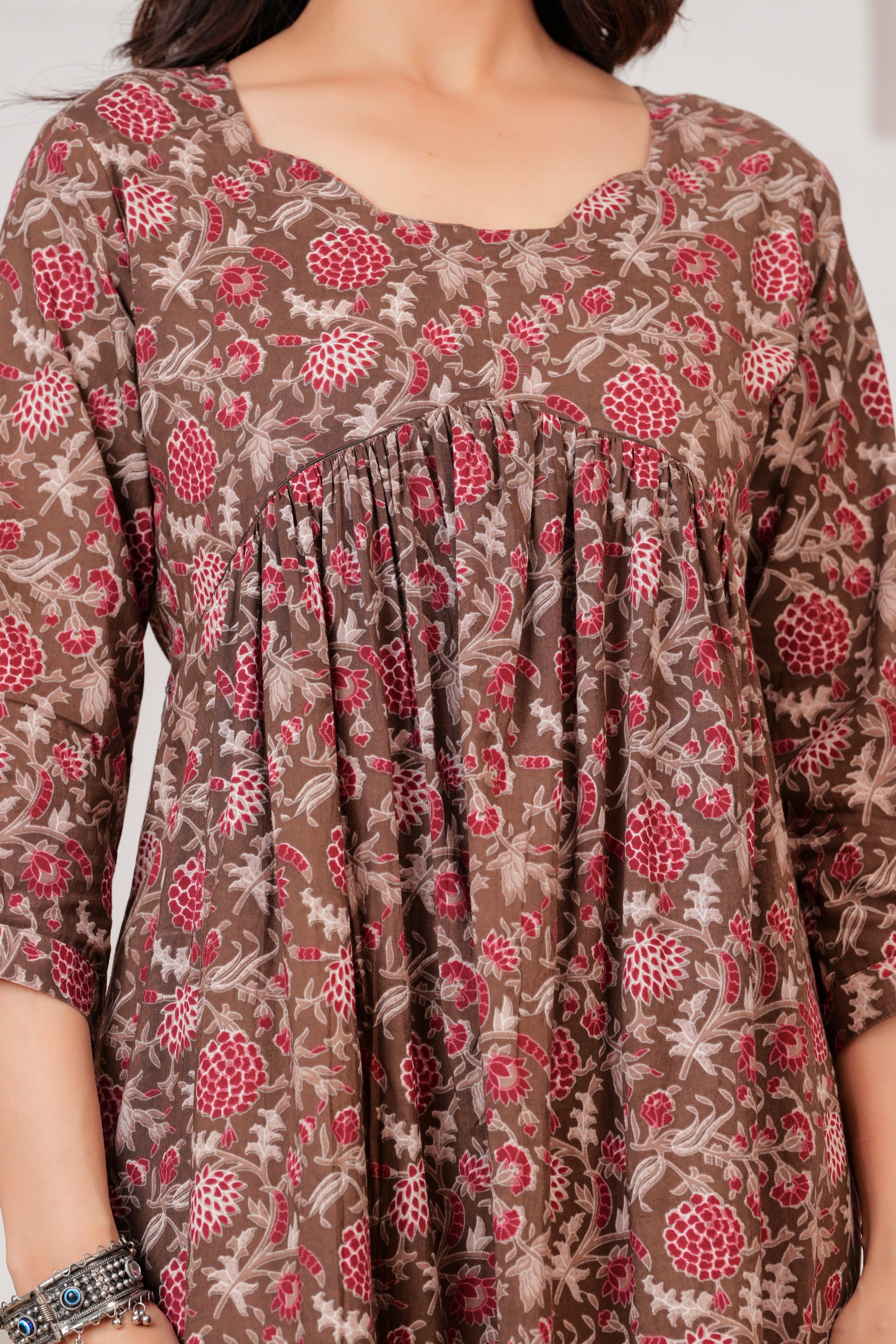 Majestic Divas Cotton Brown Floral Printed Maternity Feeding Kurta Dress with Round Neck & Dual Side Zippers