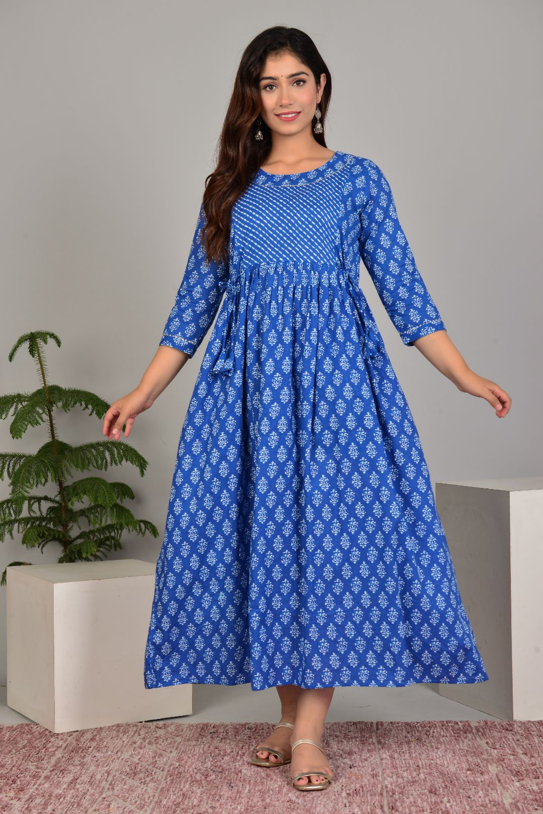 Majestic divas Cotton Blue White Buta Printed Maternity Feeding Kurta Dress with Dual Zippers