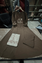 Majestic Diva's Olive Brown Embroidered Dupatta Set