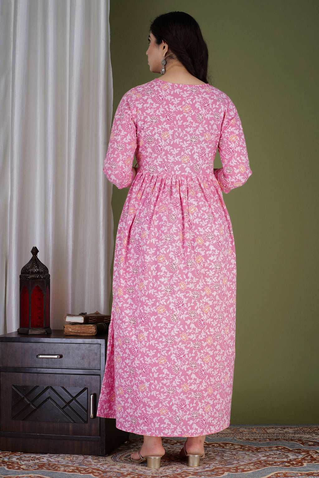 Majestic divas Cotton Pink Floral Buta Printed Maternity Feeding Kurta Dress with Dual Zippers