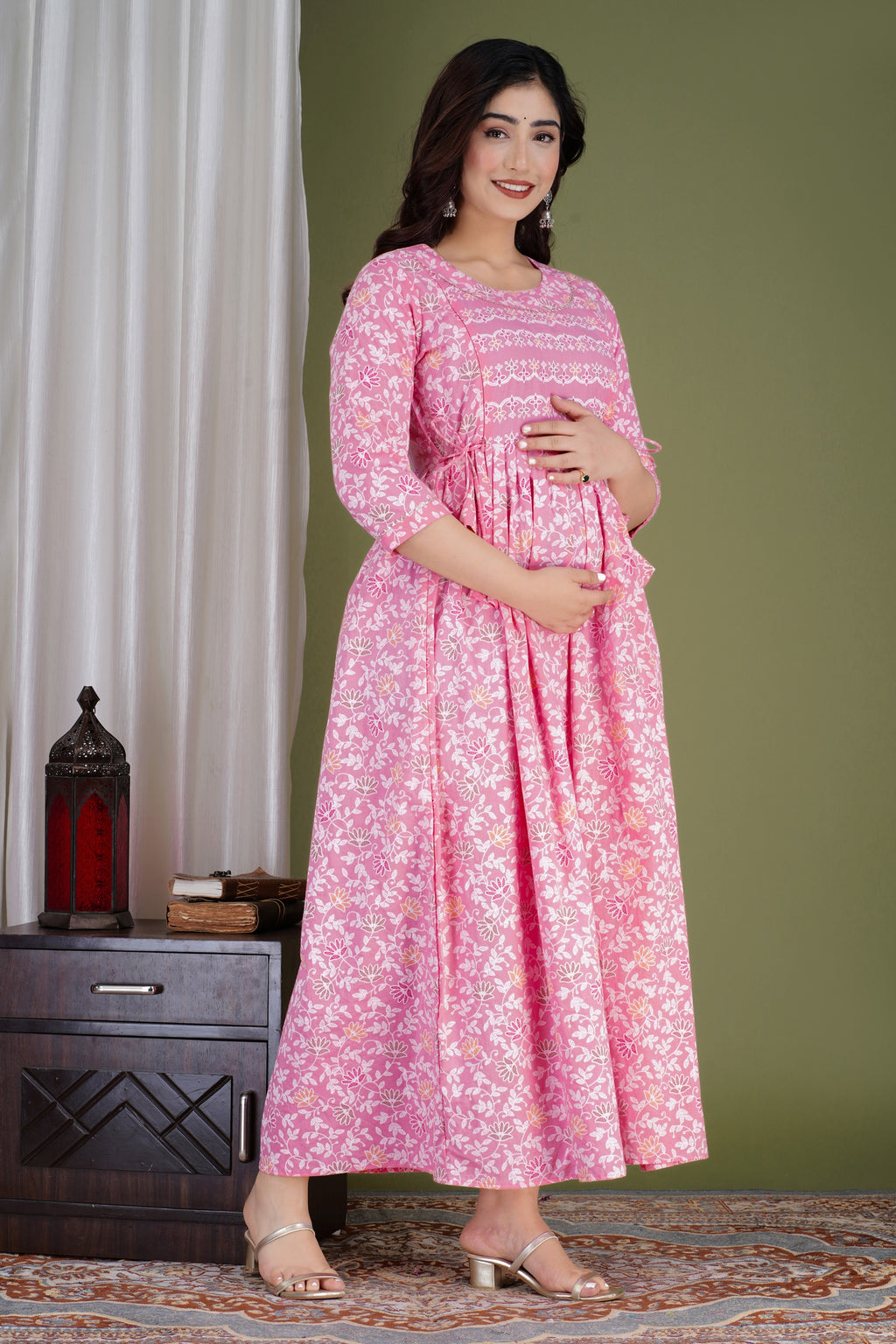 Majestic divas Cotton Pink Floral Buta Printed Maternity Feeding Kurta Dress with Dual Zippers