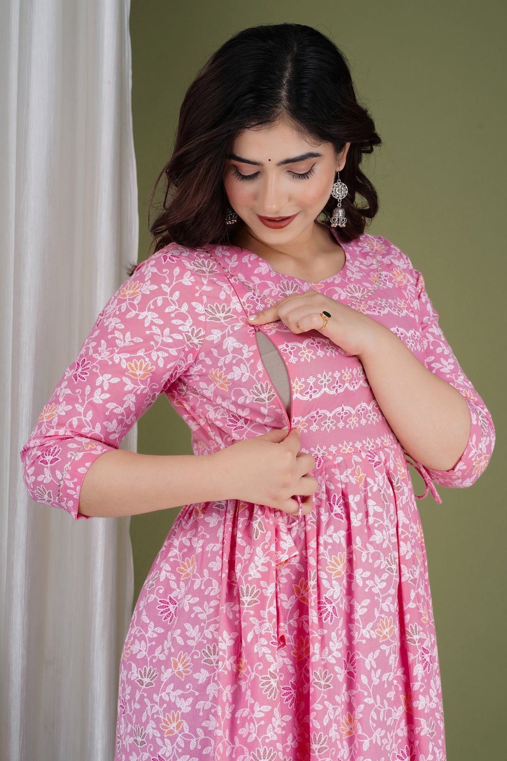 Majestic divas Cotton Pink Floral Buta Printed Maternity Feeding Kurta Dress with Dual Zippers