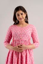 Majestic divas Rayon Rose Pink Printed Maternity Feeding Kurta Dress with Dual Zippers
