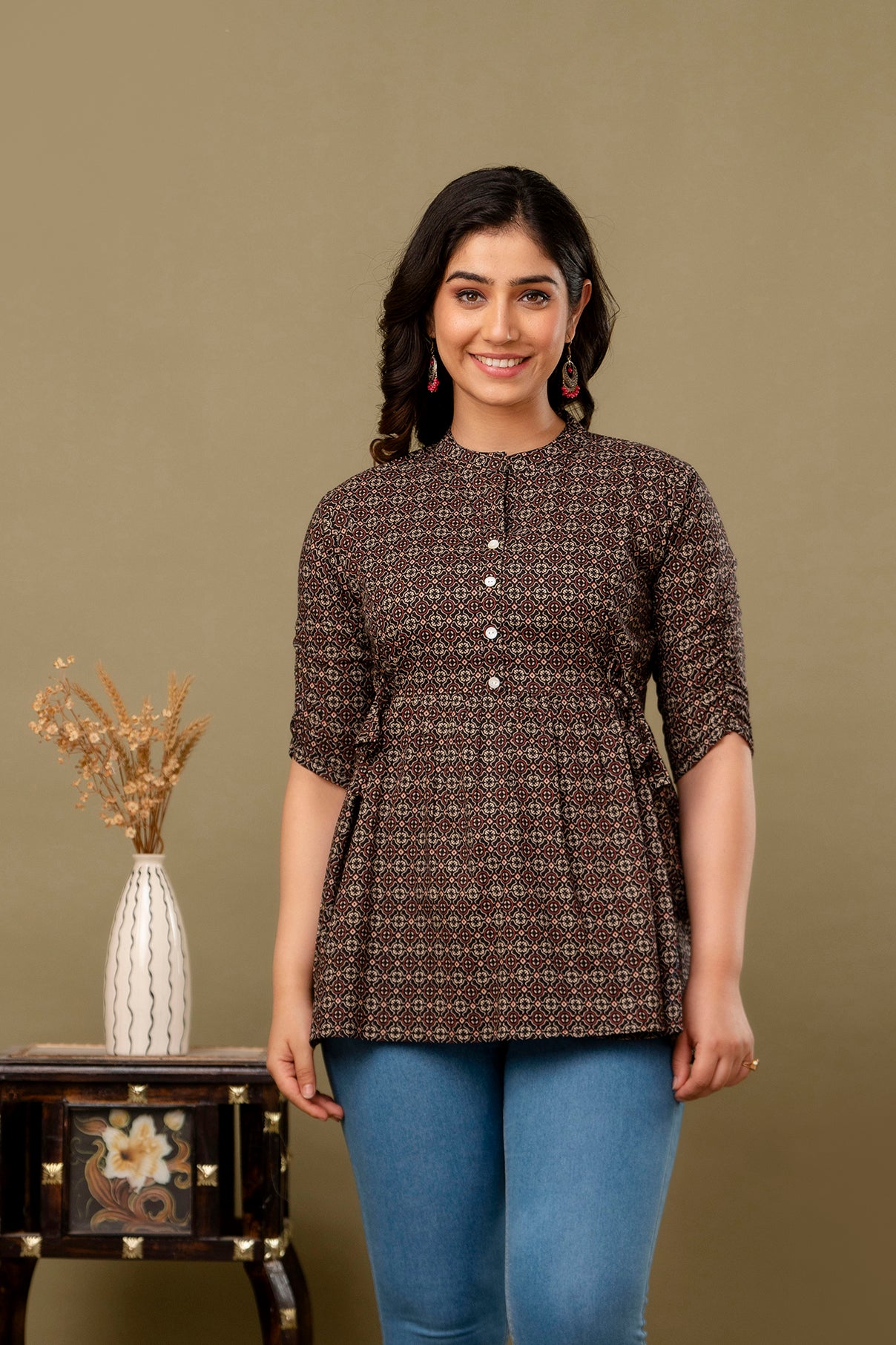 Majestic Divas Dark Brown with Beige & Rust Geometric Print