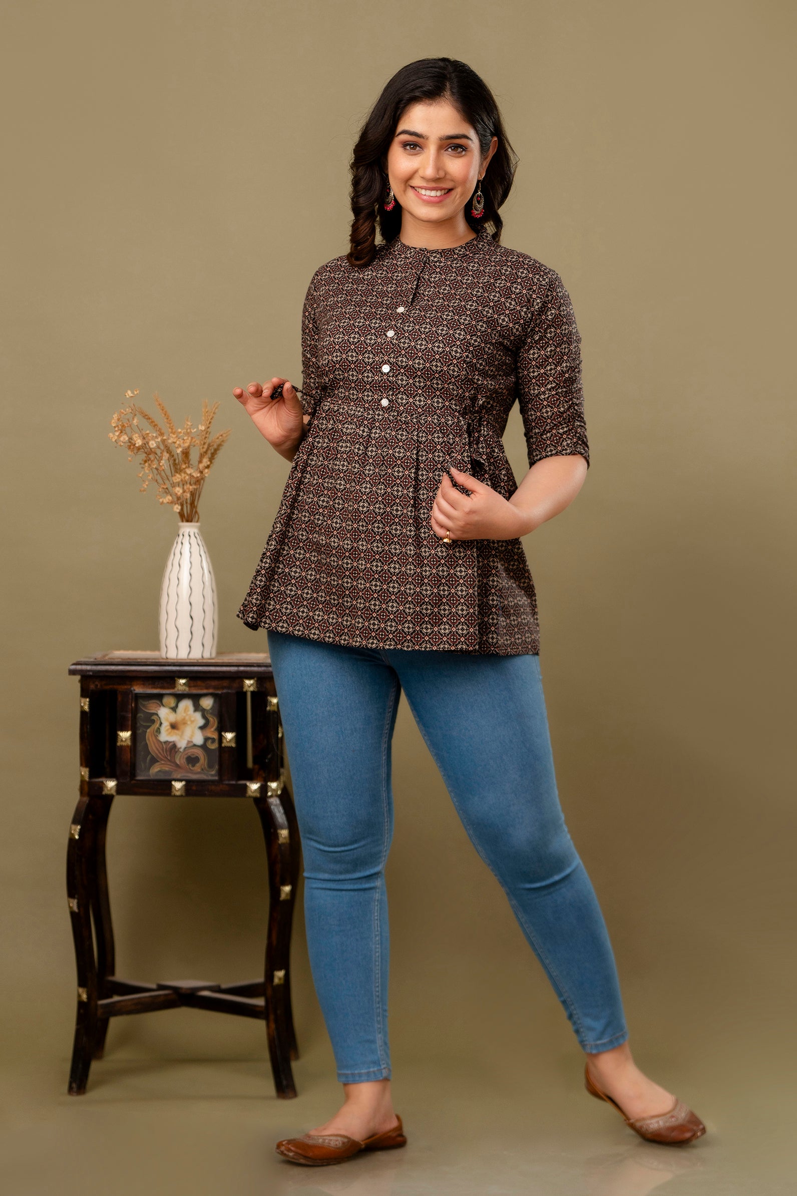 Majestic Divas Dark Brown with Beige & Rust Geometric Print