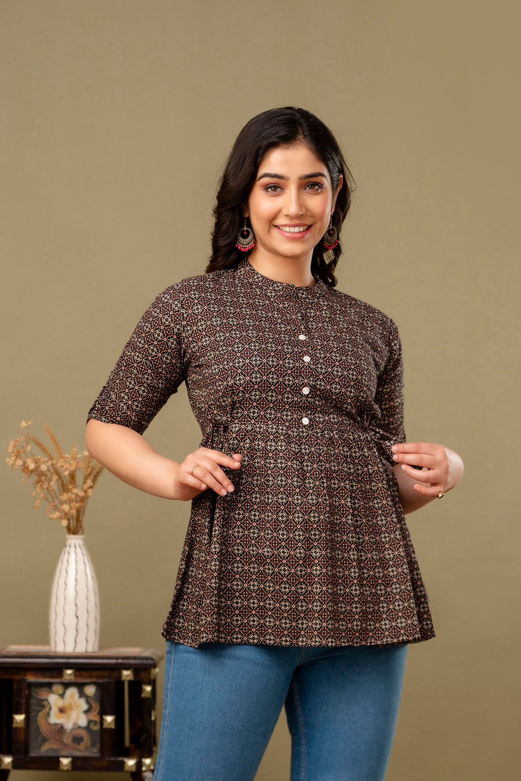 Majestic Divas Dark Brown with Beige & Rust Geometric Print