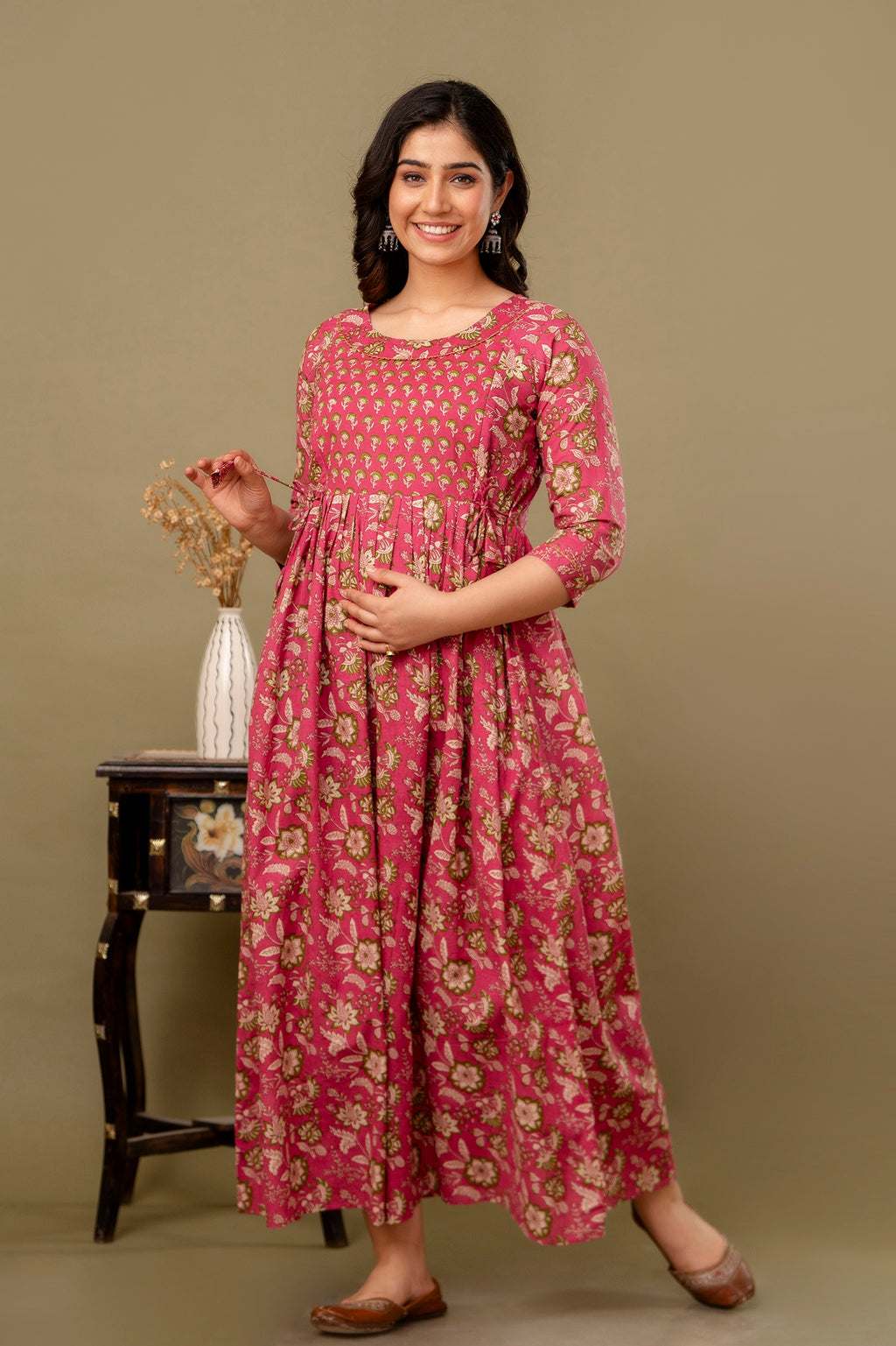 Majestic divas Cotton Rani Pink Floral Buta Printed Maternity Feeding Kurta Dress with Dual Zippers