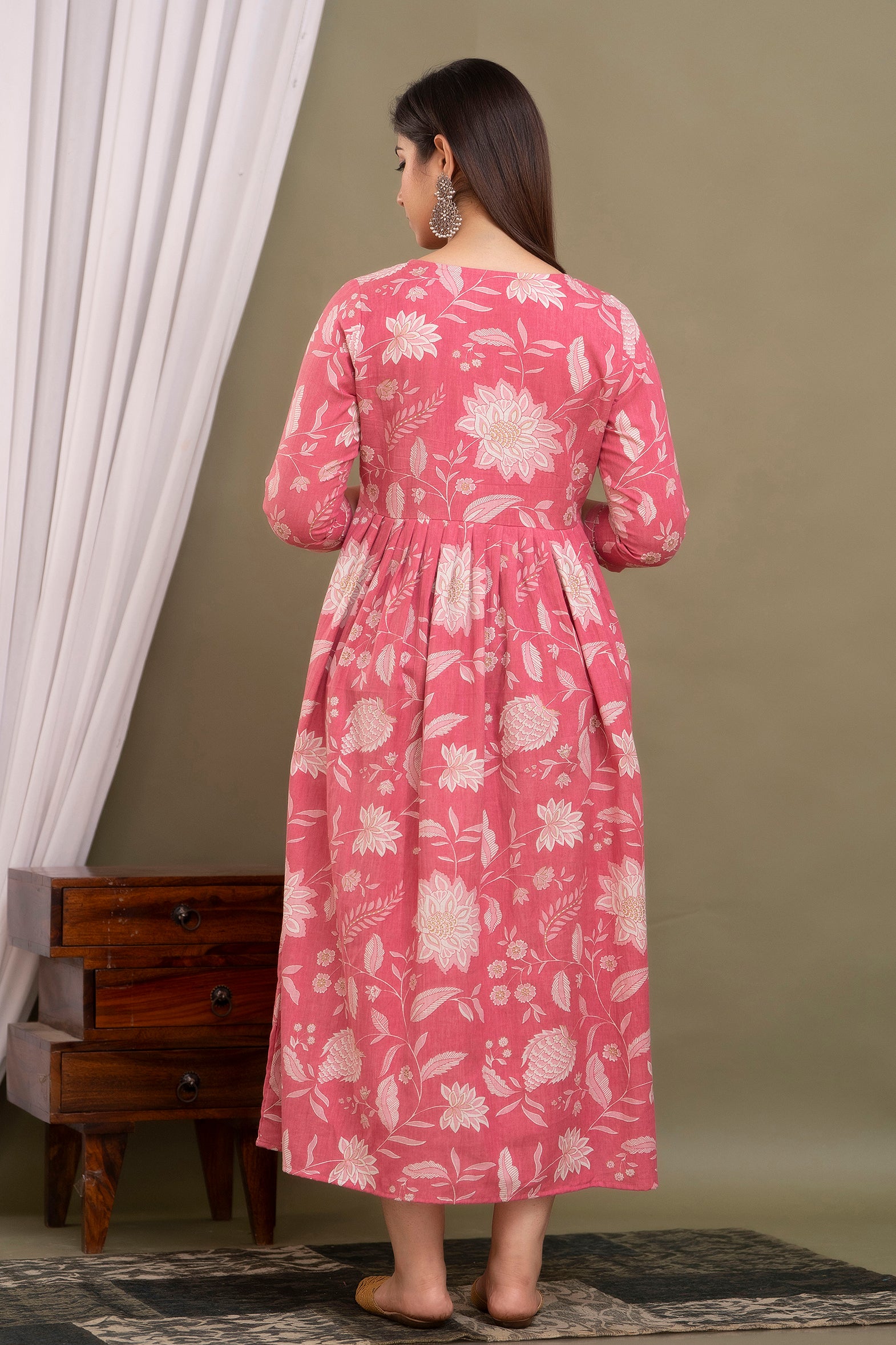 Majestic divas Cotton Peach Floral Buta Printed Maternity Feeding Kurta Dress with Dual Zippers Secondary image