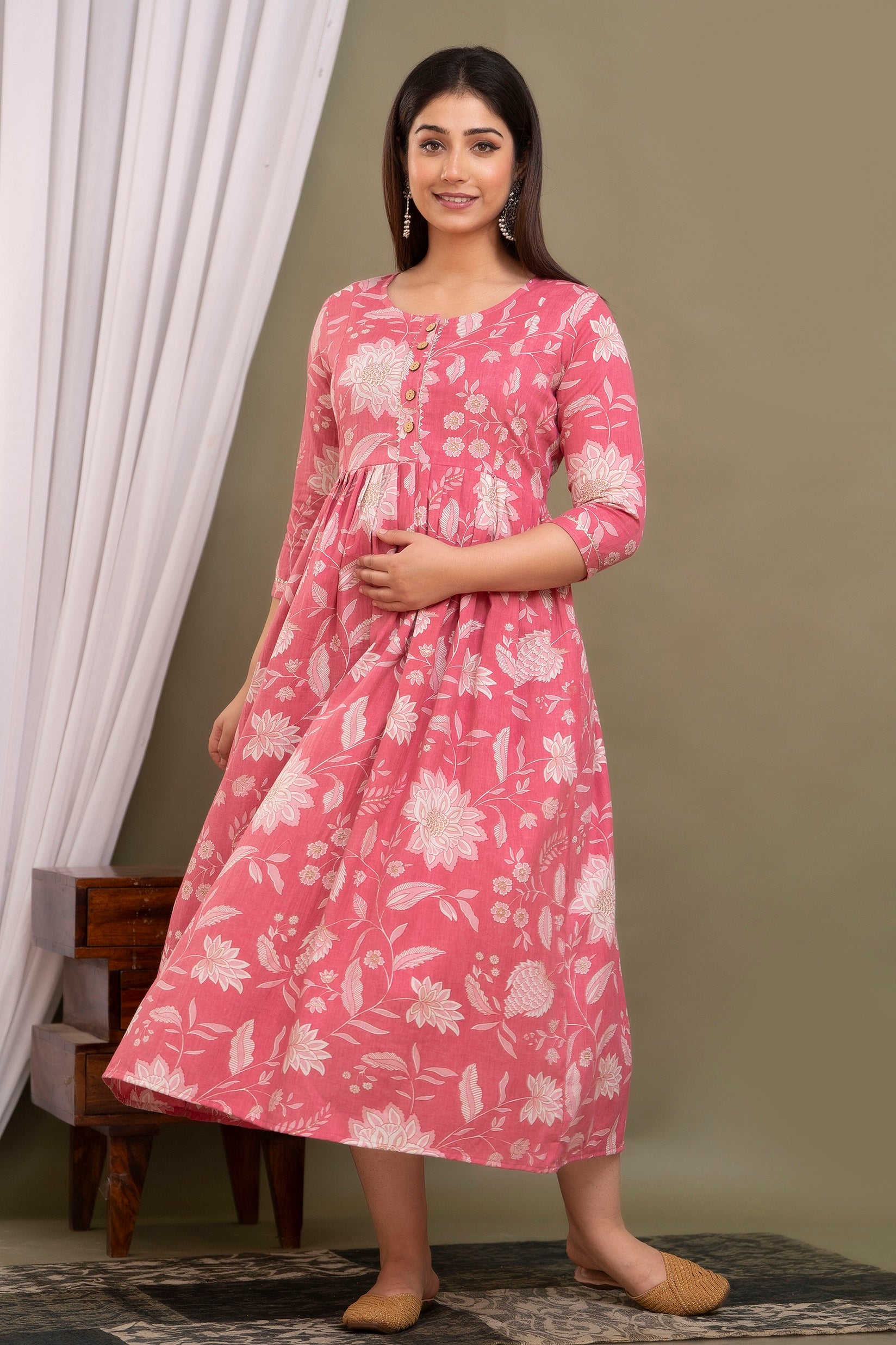 Majestic divas Cotton Peach Floral Buta Printed Maternity Feeding Kurta Dress with Dual Zippers