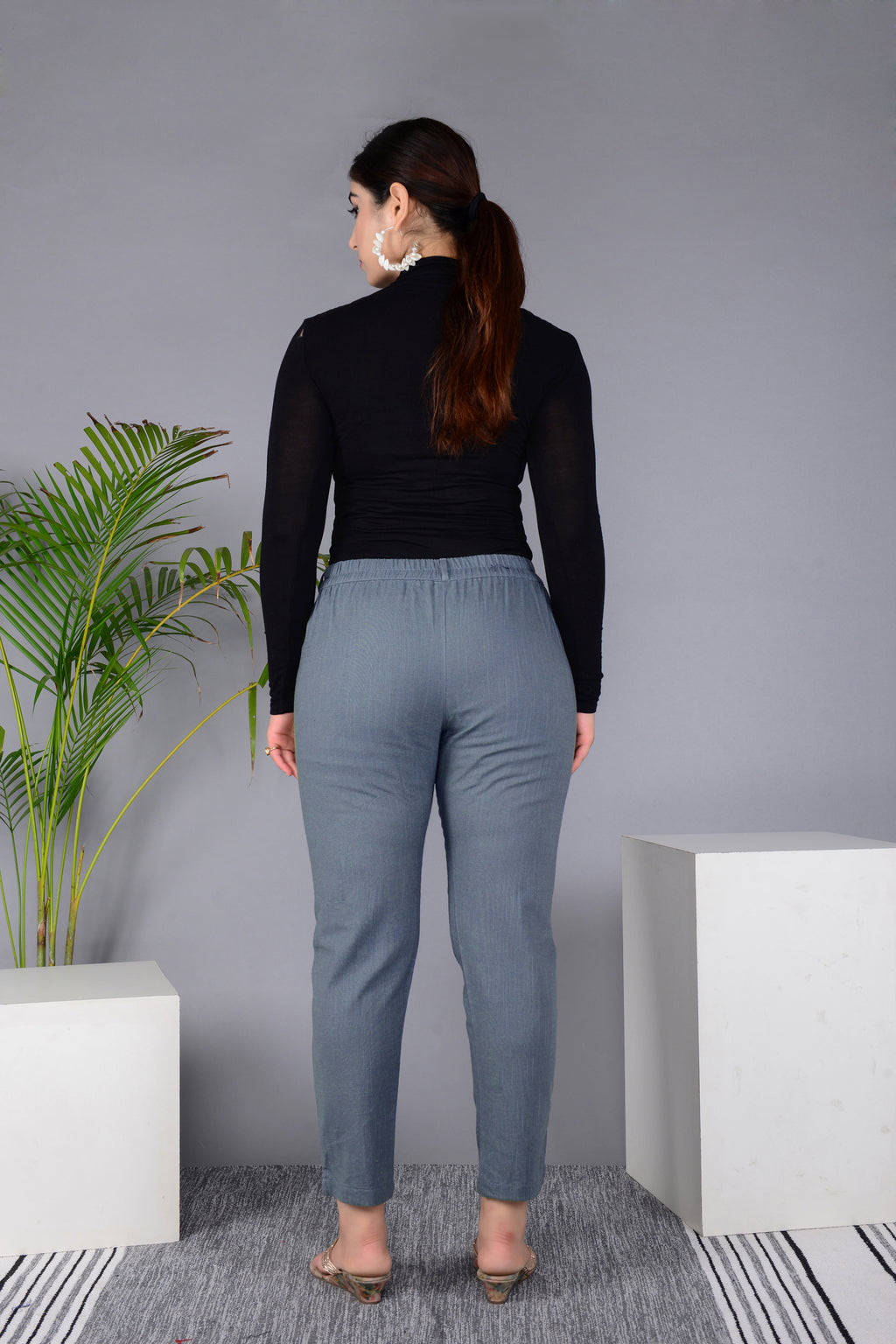 Majestic Diva's Elegant Grey High-Waist Straight Fit Pants