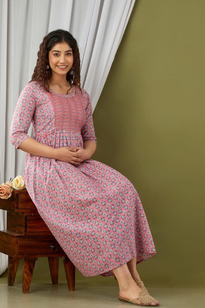 Majestic divas Cotton Blush Pink Floral Maternity Feeding Kurta Dress with Dual Zippers Secondary image