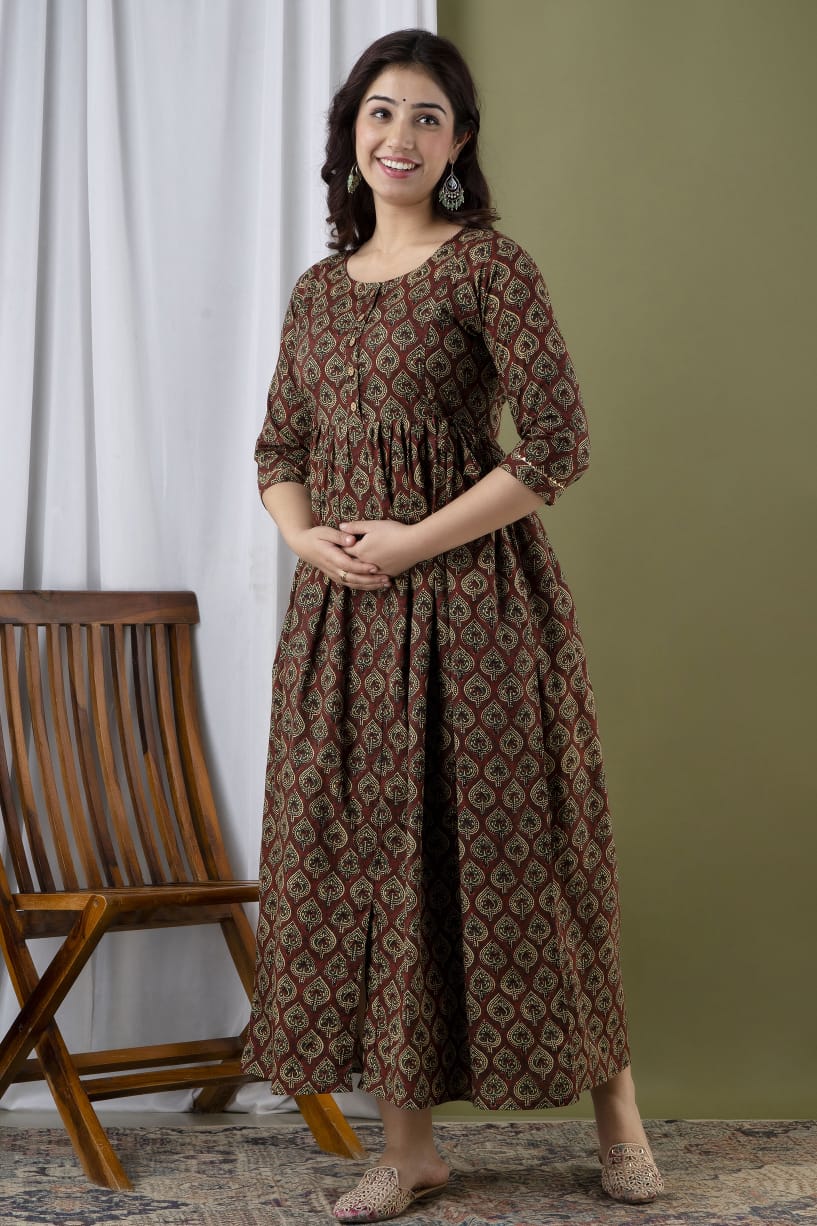 Majestic divas Cotton Maroon Printed Maternity Feeding Kurta Dress with Dual Zippers
