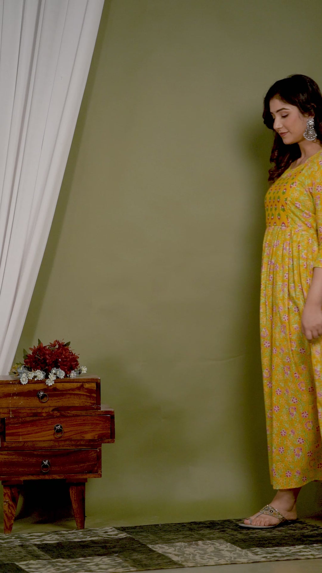 Majestic divas Cotton Mustard Yellow Pink Floral & Buti Printed Maternity Feeding Kurta Dress with Dual Zippers