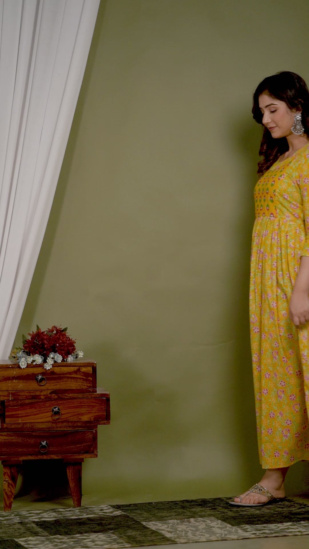 Majestic divas Cotton Mustard Yellow Pink Floral & Buti Printed Maternity Feeding Kurta Dress with Dual Zippers